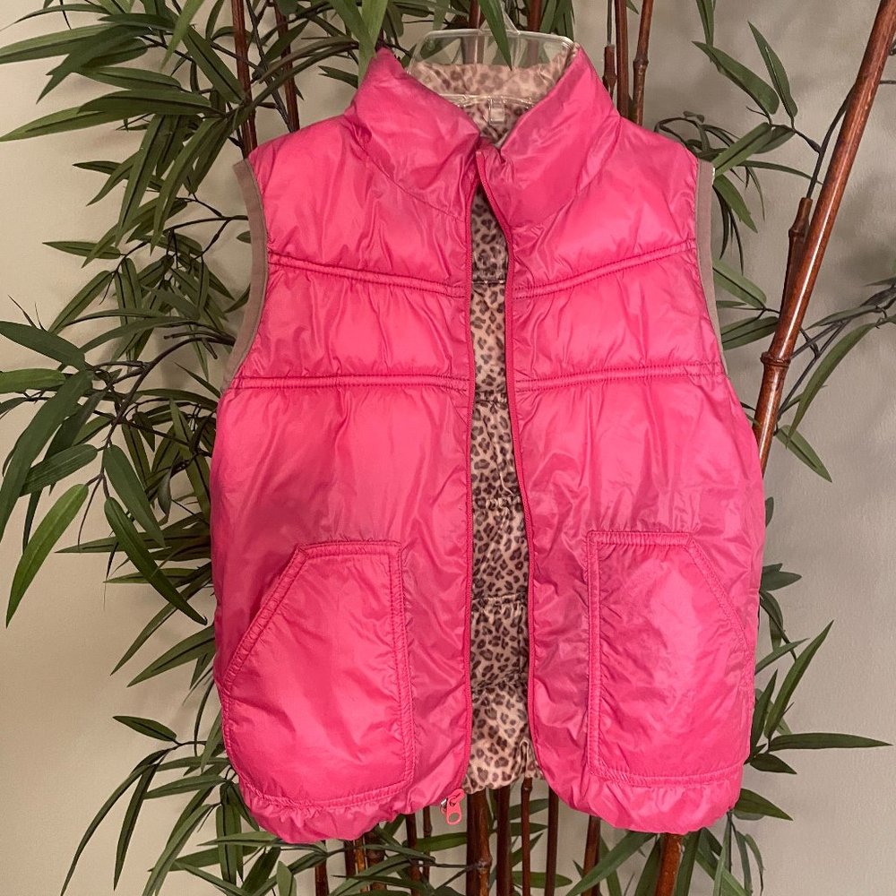Girls reversible hot pink cheetah print lightweight vest - Size XS